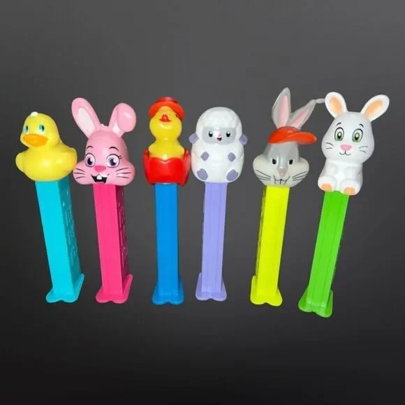 21 Vintage & Current Pez Dispensers Garfield Dino Semi Halloween Glow Bugs Bunny - Picture 4 of 10